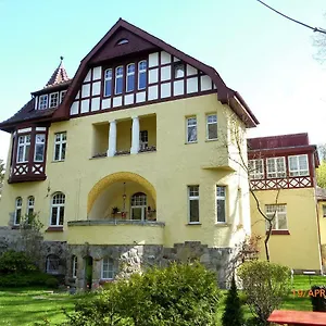 villa-fewo-2.find-berlin-hotels.com/